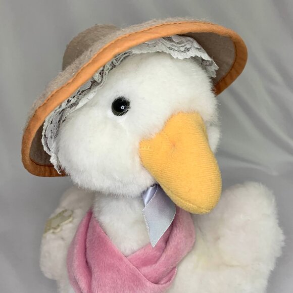 Vintage 1988 Applause Mother Goose Plush 12” Rattle #15325 – Bonnet & Shawl - Picture 7 of 15